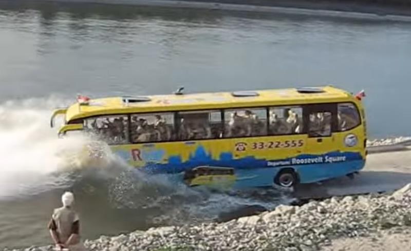 плавающий автобус 4